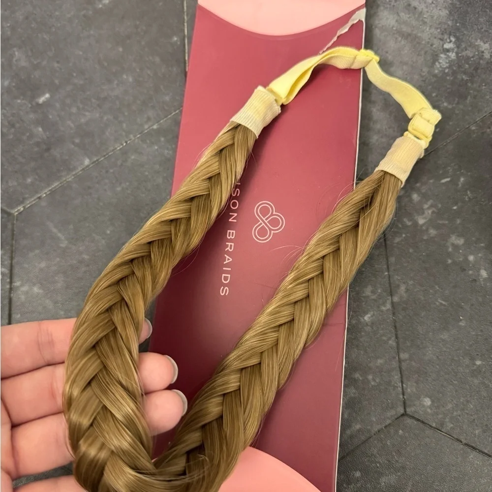 Madison Braids Hair Braid in Arisa Fishtail headband